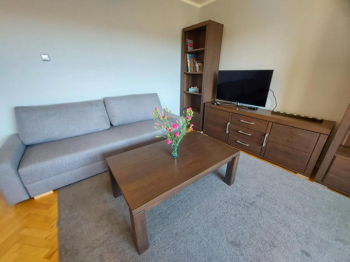 Wygodny Przestronny Apartament Janowskie Blonia 루미아 외부 사진