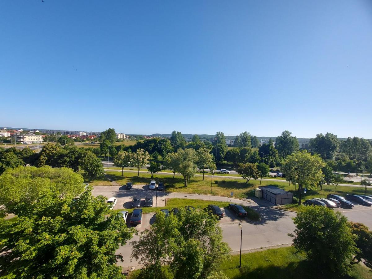 Wygodny Przestronny Apartament Janowskie Blonia 루미아 외부 사진