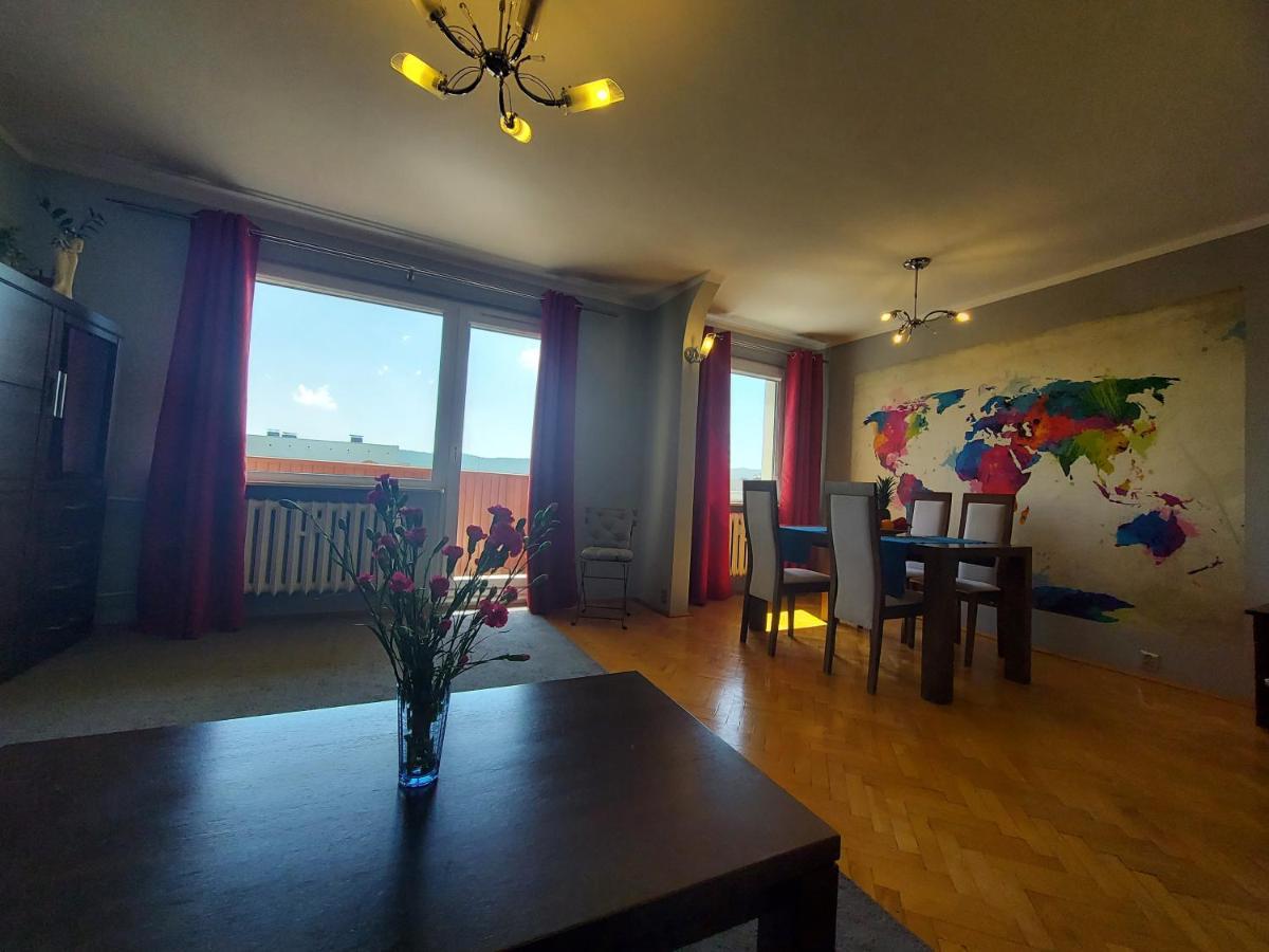 Wygodny Przestronny Apartament Janowskie Blonia 루미아 외부 사진
