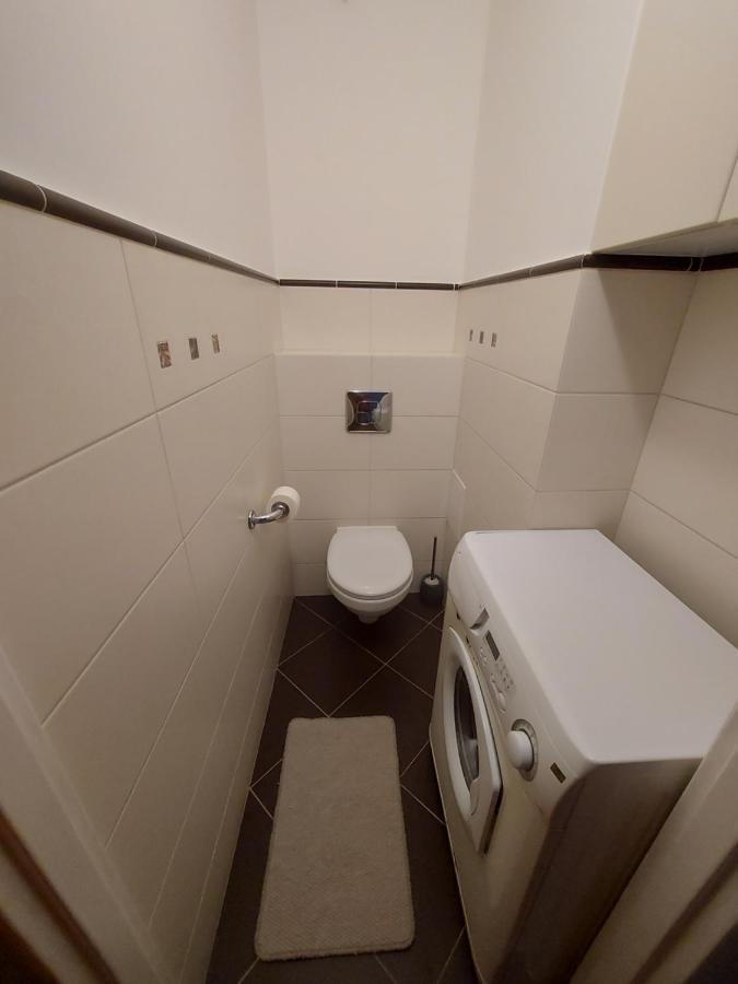 Wygodny Przestronny Apartament Janowskie Blonia 루미아 외부 사진